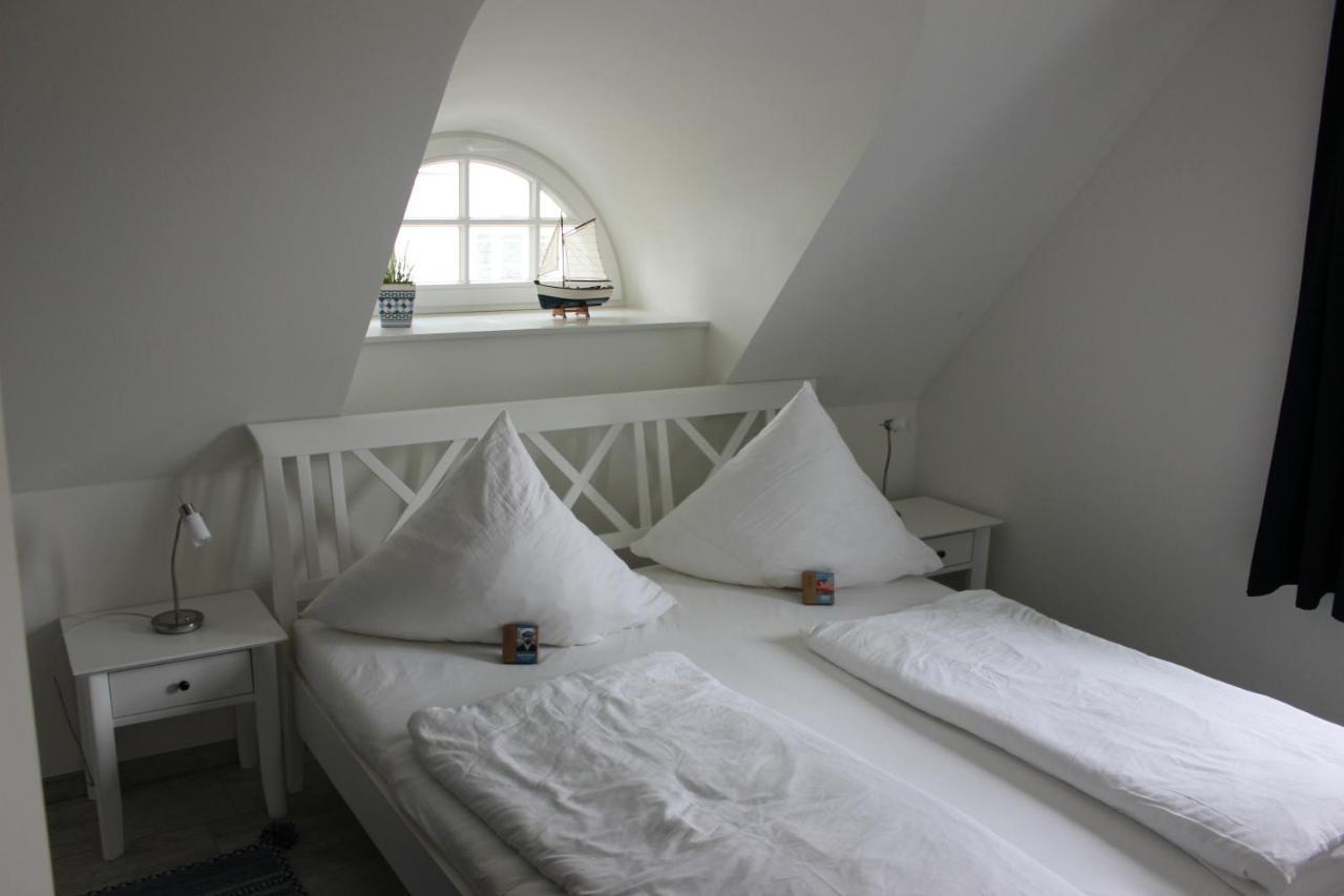 Traditionelles Reethaus direkt an der Ostsee Rerik Buitenkant foto