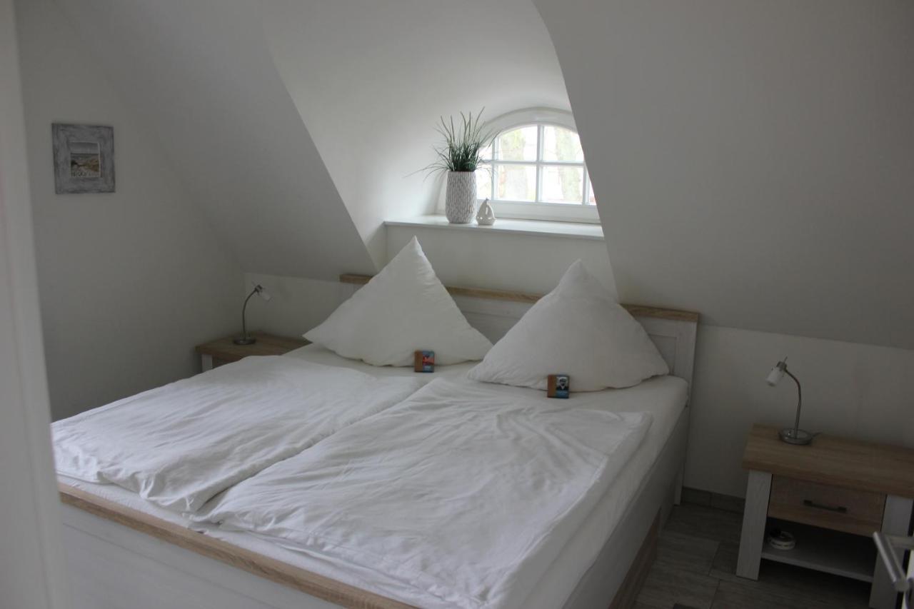 Traditionelles Reethaus direkt an der Ostsee Rerik Buitenkant foto