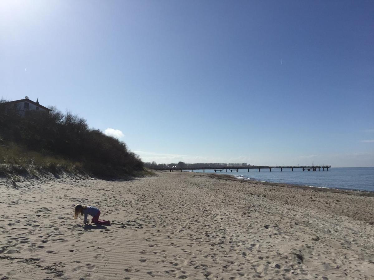 Traditionelles Reethaus direkt an der Ostsee Rerik Buitenkant foto